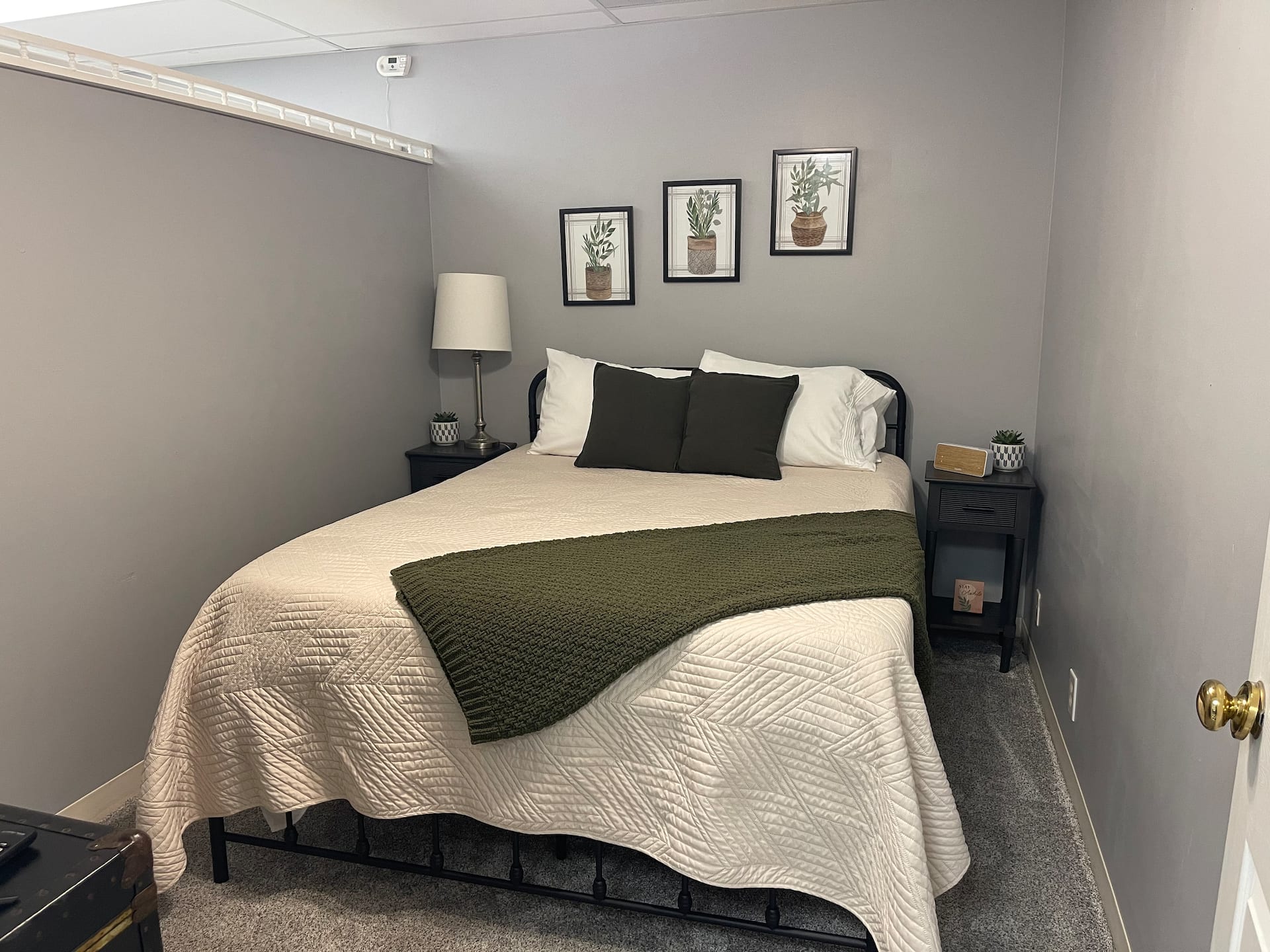 Queen bedroom